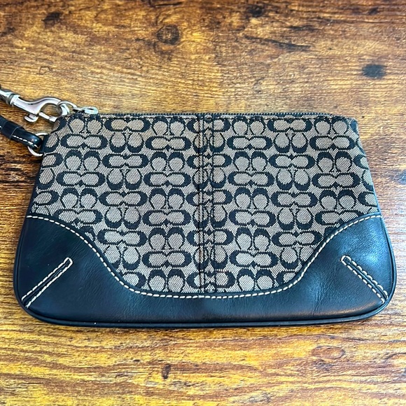Coach Handbags - Coach Signature Wristlet